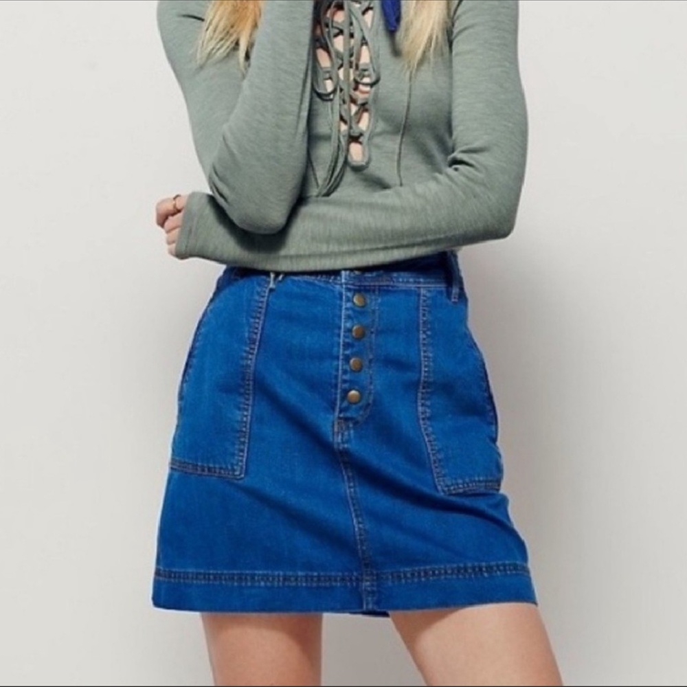 Free People Snap Button Front Denim/Jean Mini Skirt, Size 28
